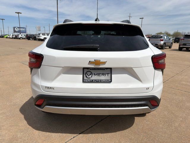 2026 Chevrolet Trax LT - Photo 15
