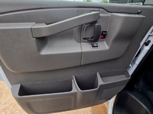 2026 Chevrolet Express Passenger LT - Photo 20