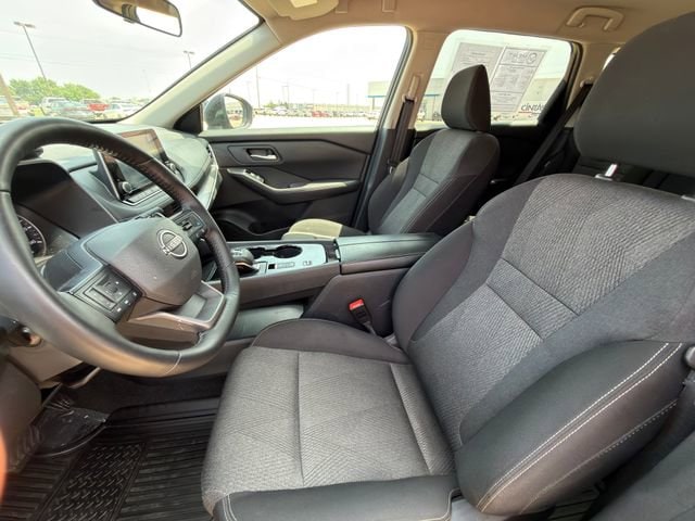 2025 Nissan Rogue SV - Photo 22