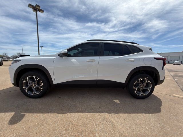 2026 Chevrolet Trax LT - Photo 10