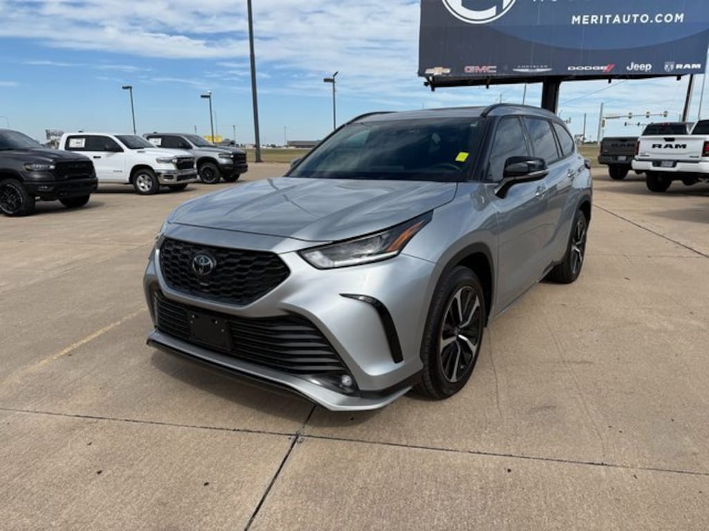 Used 2022 Toyota Highlander XSE SUV