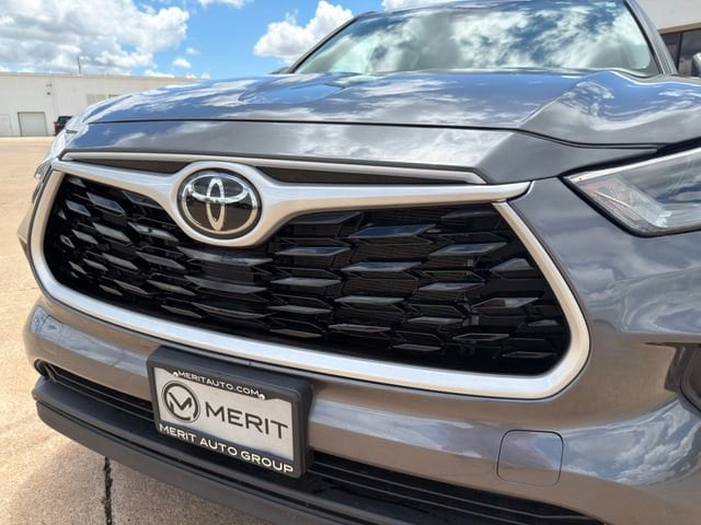 2023 Toyota Highlander LE - Photo 6