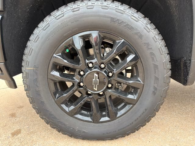 2026 Chevrolet Silverado 2500 HD Custom - Photo 12