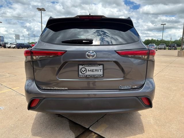 2023 Toyota Highlander LE - Photo 14
