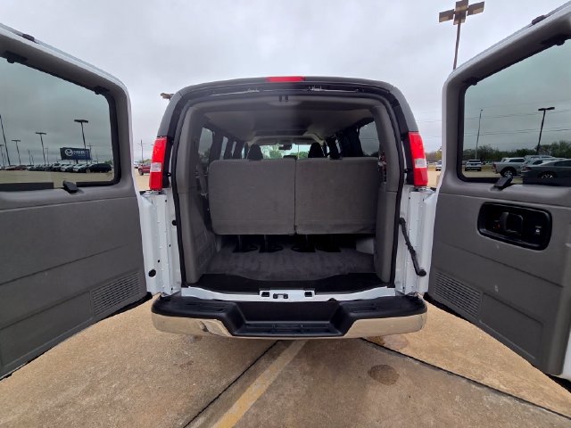 2026 Chevrolet Express Passenger LT - Photo 32