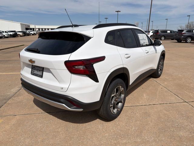 2026 Chevrolet Trax LT - Photo 17