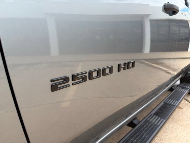 2026 Chevrolet Silverado 2500 HD Custom - Photo 10