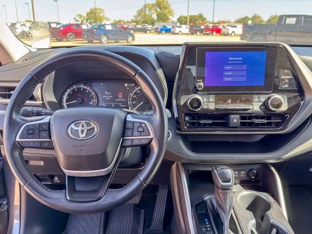 2023 Toyota Highlander LE - Photo 20