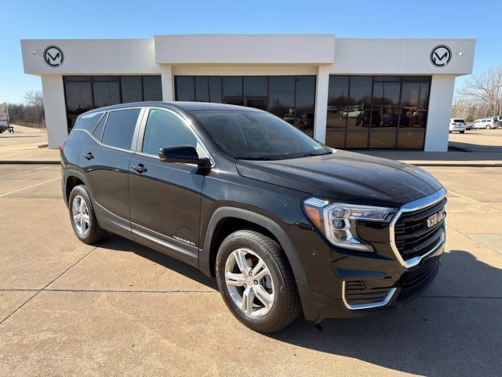 Used 2024 GMC Terrain SLE SUV