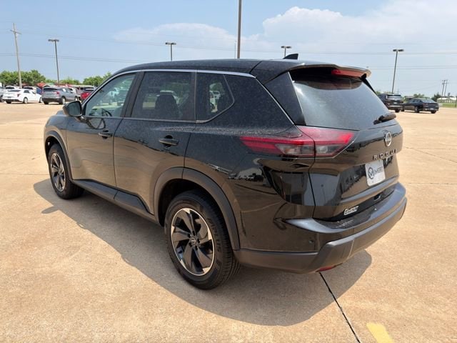 2025 Nissan Rogue SV - Photo 11