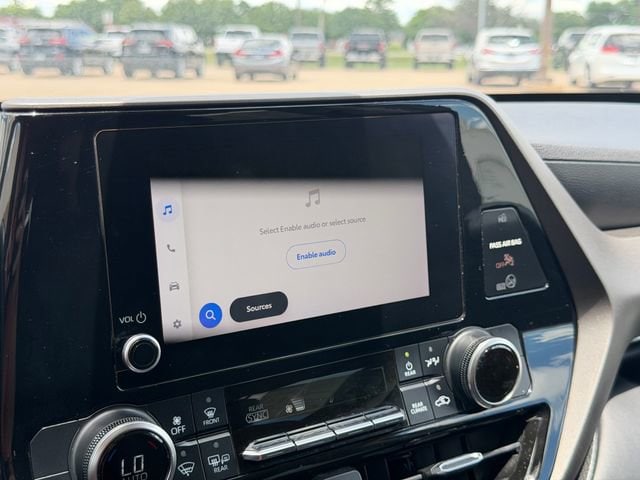 2023 Toyota Highlander LE - Photo 30