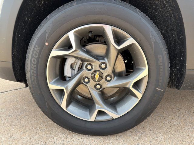 2026 Chevrolet Trax LT - Photo 9
