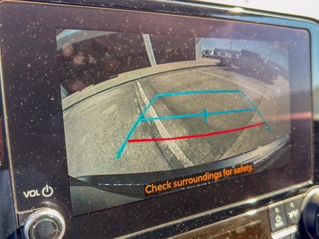 2023 Toyota Highlander LE - Photo 29