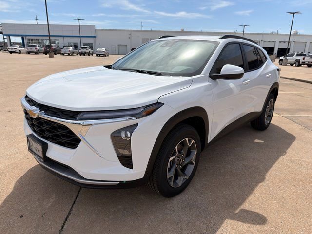 2026 Chevrolet Trax LT - Photo 7
