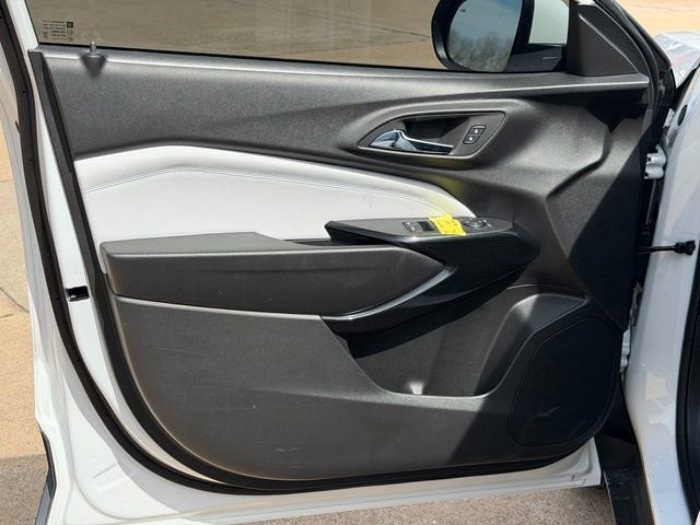 2026 Chevrolet Trax LT - Photo 20