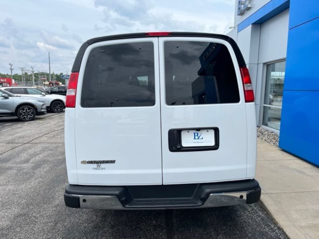 Used 2025 Chevrolet Express Passenger 1LT Van