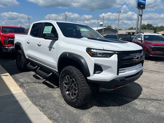 2026 Chevrolet Colorado ZR2 - Photo 8