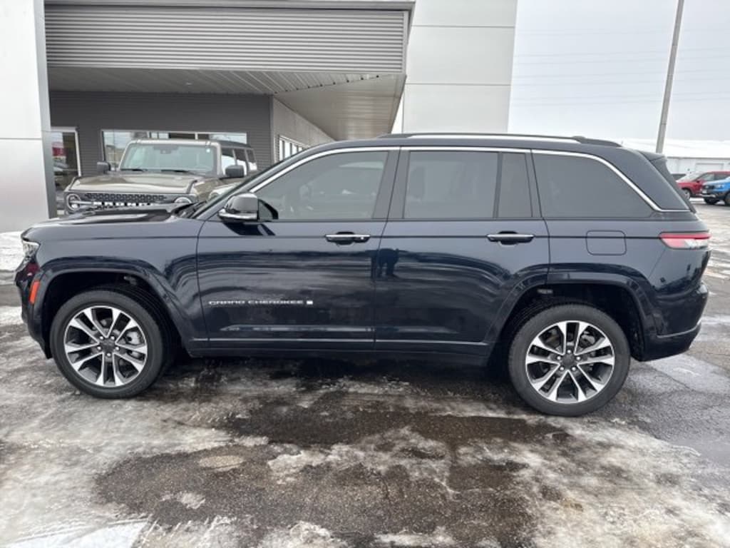 Used 2023 Jeep Grand Cherokee Overland