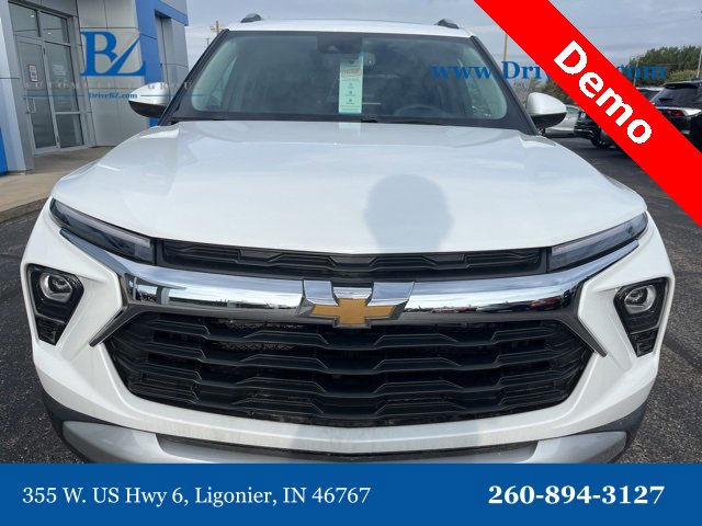 2024 Chevrolet Trailblazer LT photo 2