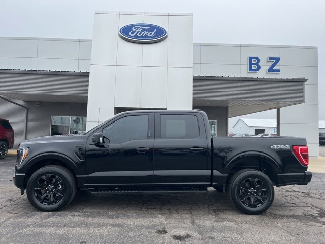 2023 Ford F-150 XLT photo 2