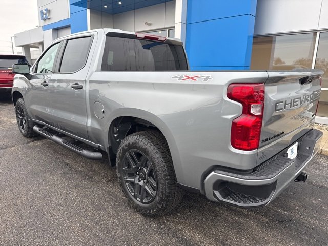 2026 Chevrolet Silverado 1500 Custom photo 3