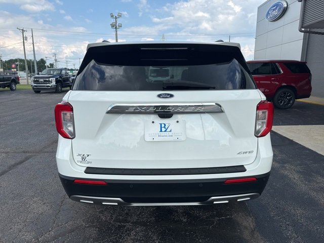 2023 Ford Explorer XLT photo 3