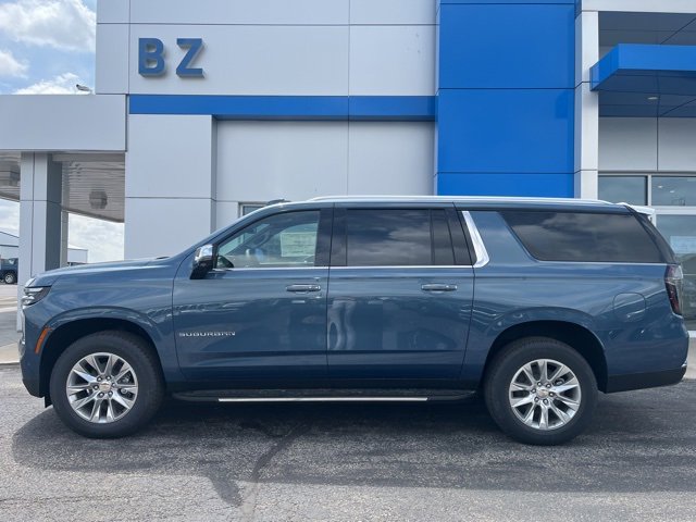 2025 Chevrolet Suburban Premier photo 2