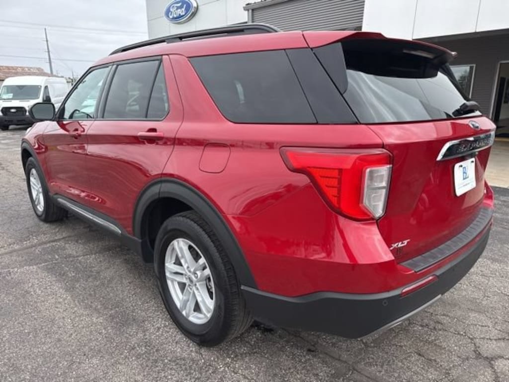 Used 2024 Ford Explorer XLT