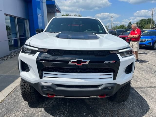 2026 Chevrolet Colorado ZR2 - Photo 9