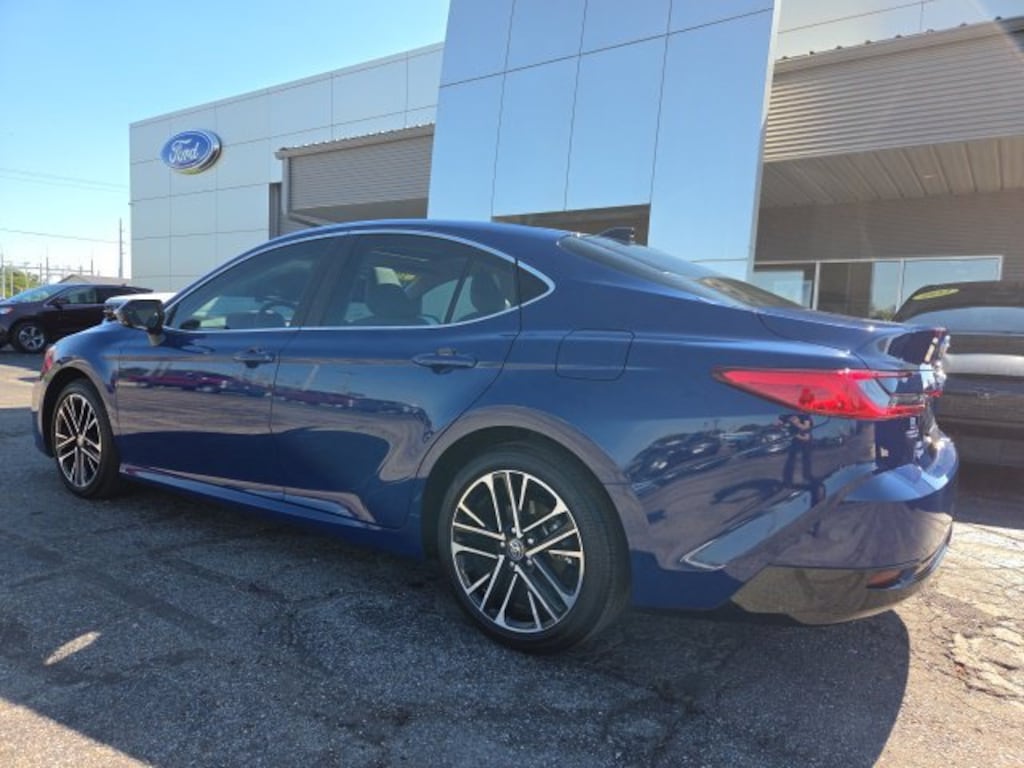 Used 2025 Toyota Camry LE