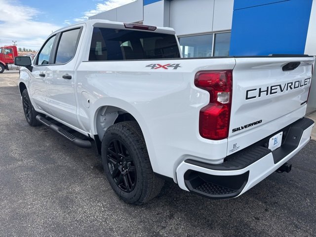 2026 Chevrolet Silverado 1500 Custom photo 2