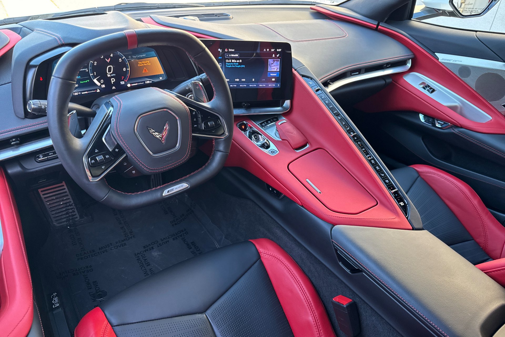 2025 Chevrolet Corvette E-RAY 2LZ photo 2