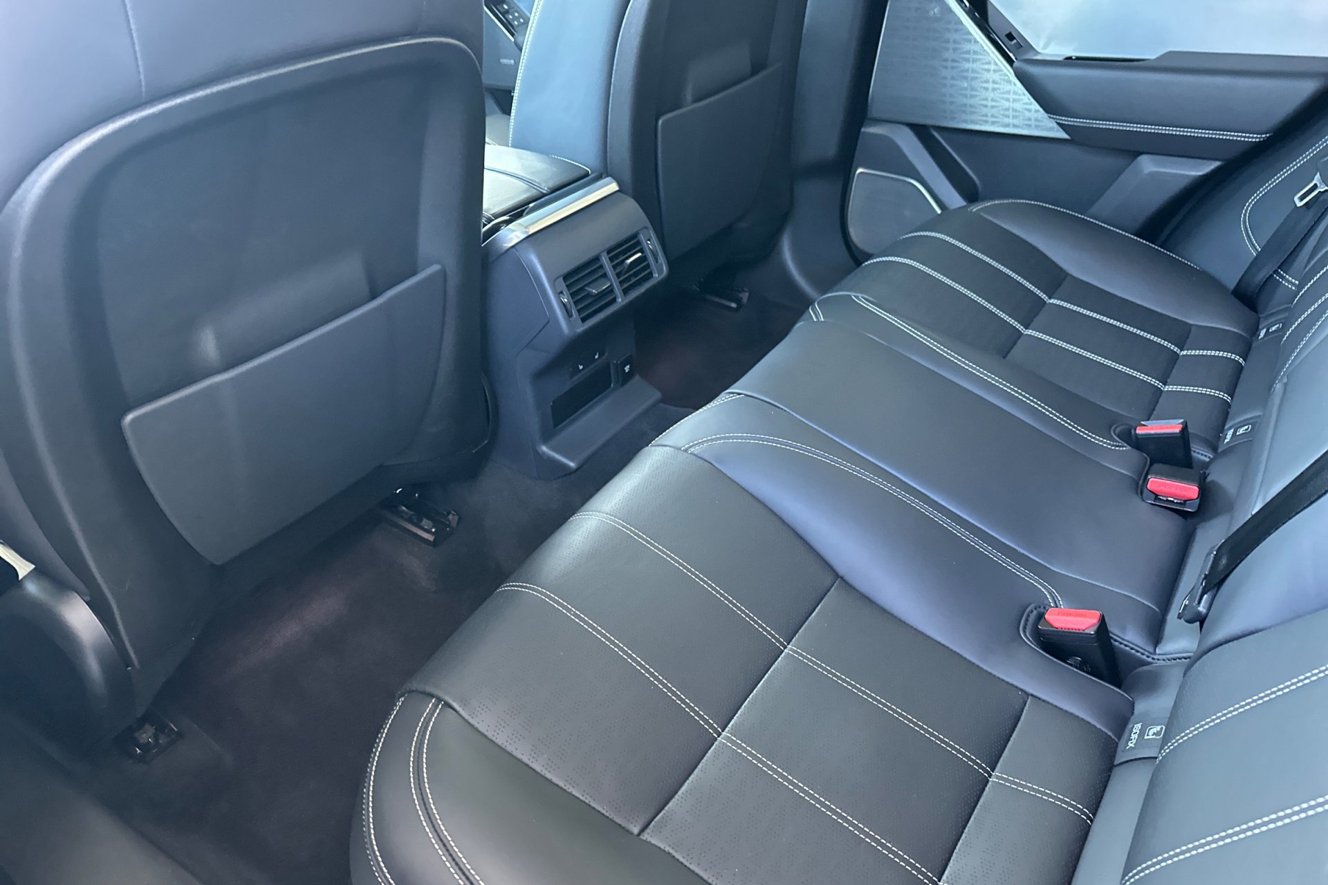 2020 Land Rover Range Rover Velar R-Dynamic HSE photo 3