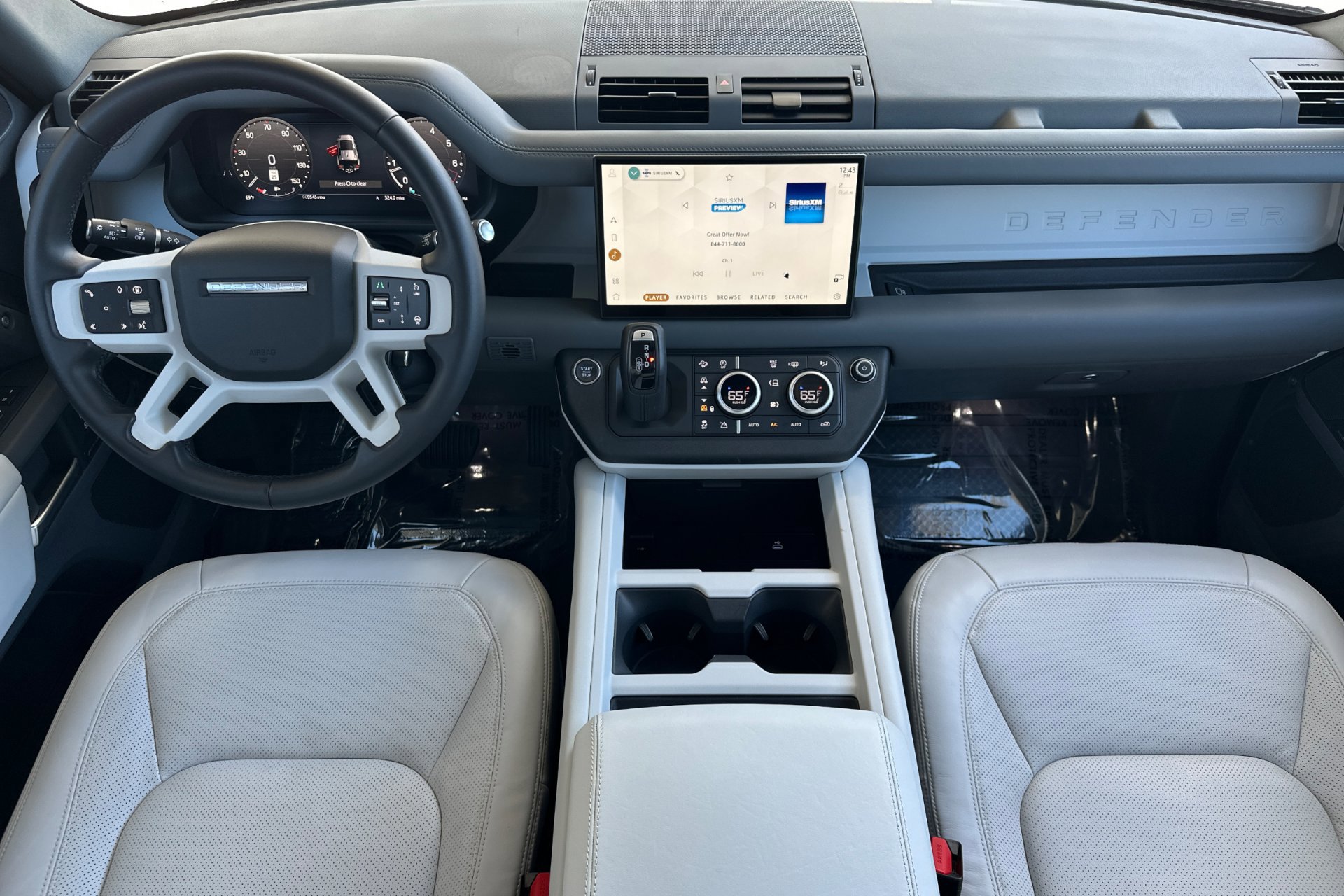 2025 Land Rover Defender 110 S photo 3