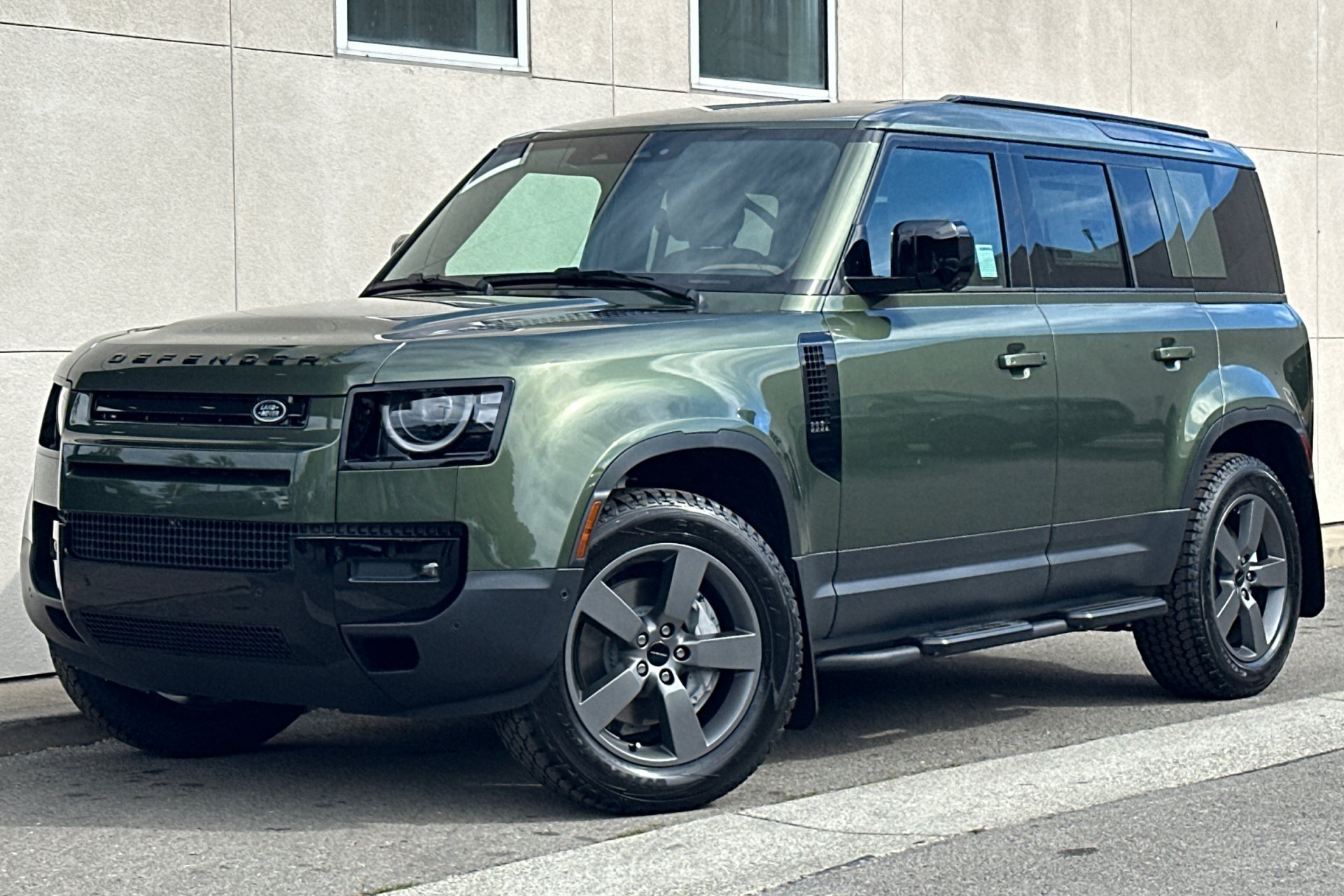 2026 Land Rover Defender 110