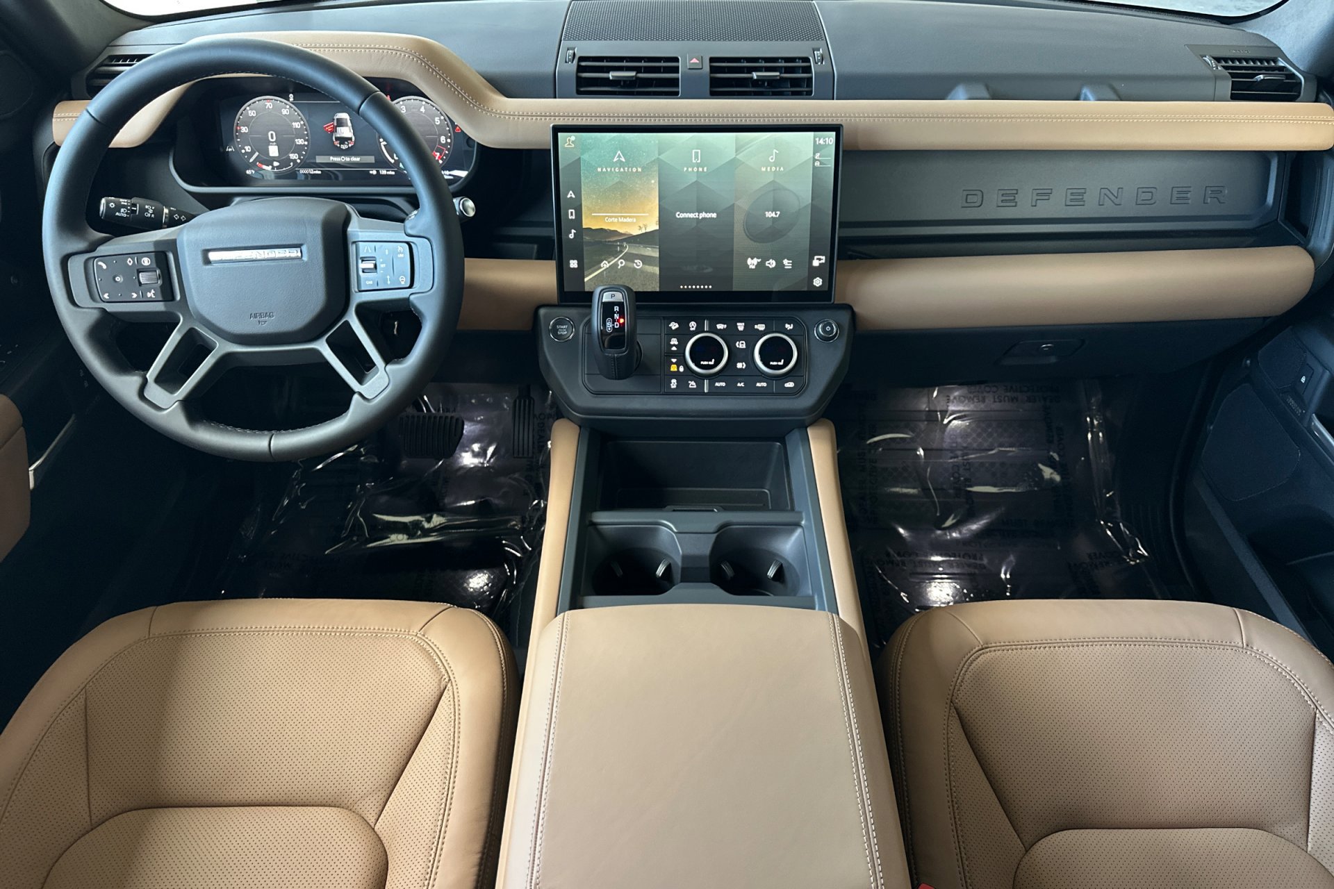 2026 Land Rover Defender 110 X-Dynamic SE photo 2