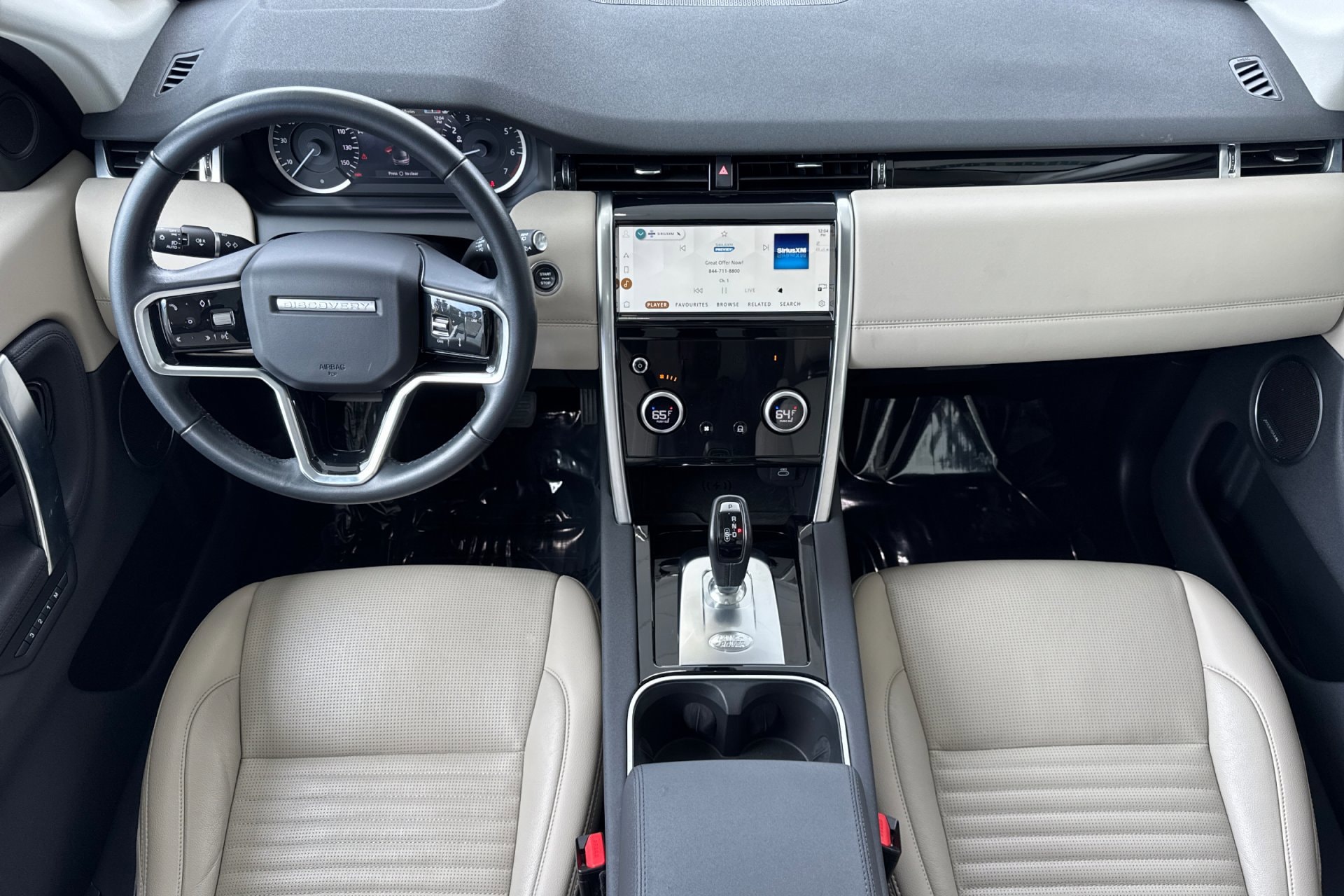 2023 Land Rover Discovery Sport SE photo 2