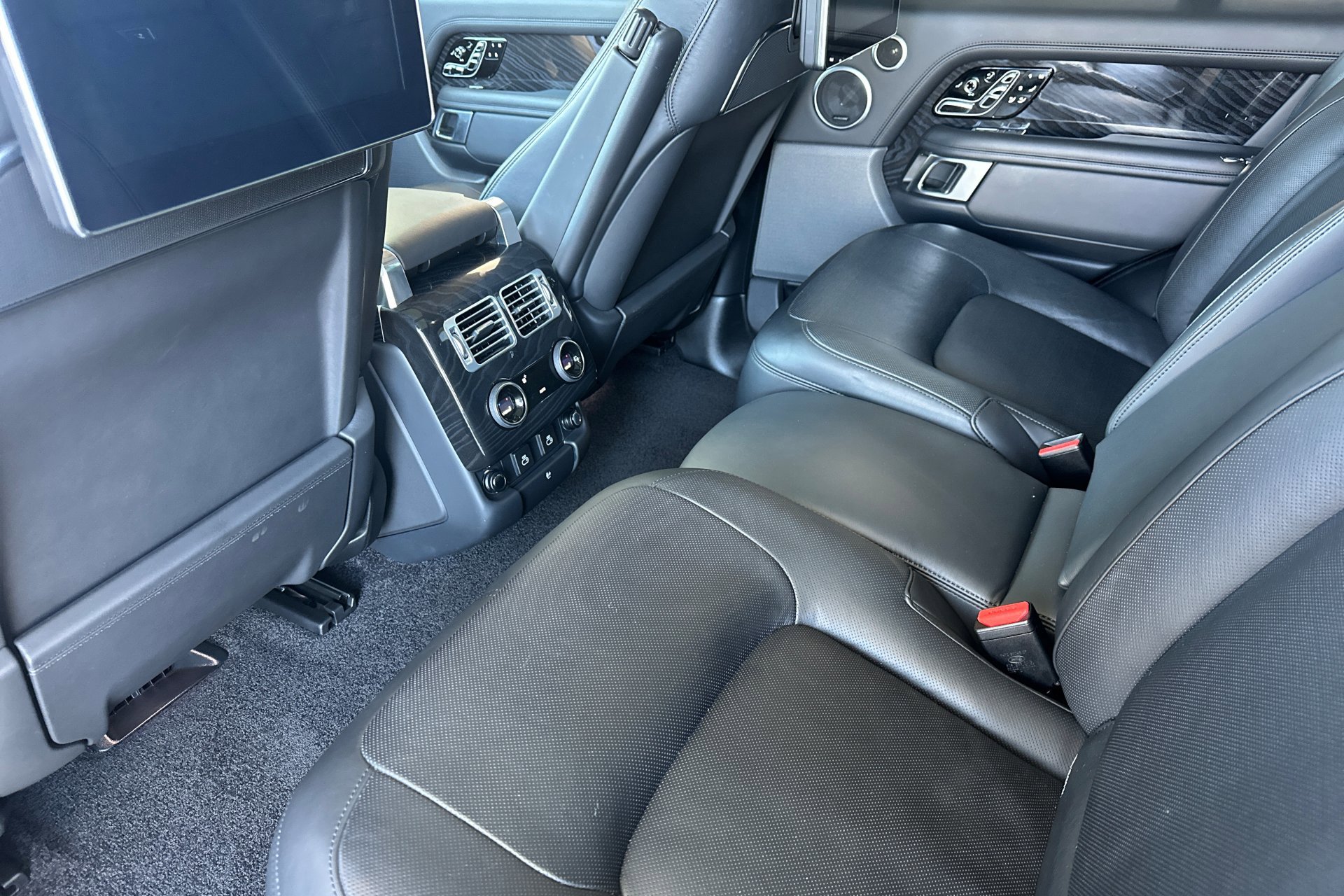 2022 Land Rover Range Rover Autobiography photo 4