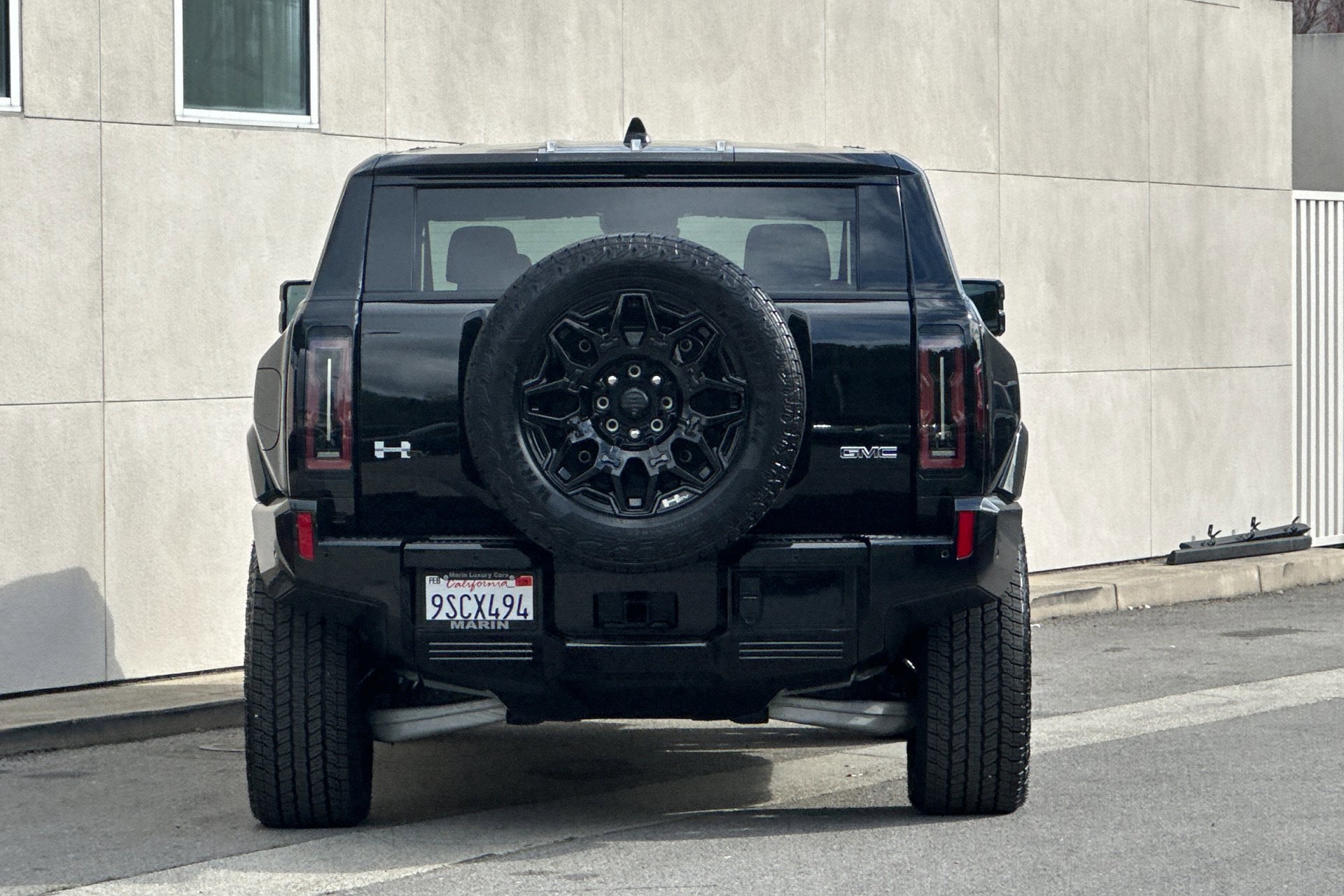 2025 GMC Hummer EV SUV 2X photo 6