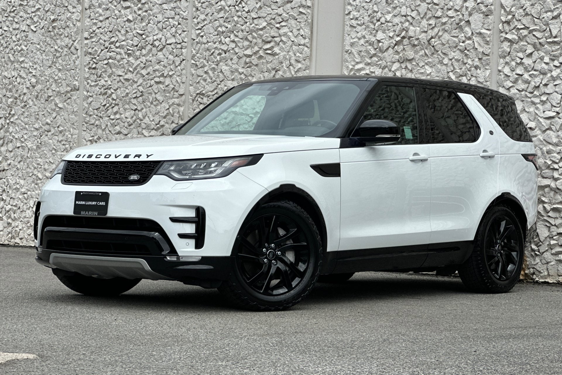 2020 Land Rover Discovery Landmark Edition