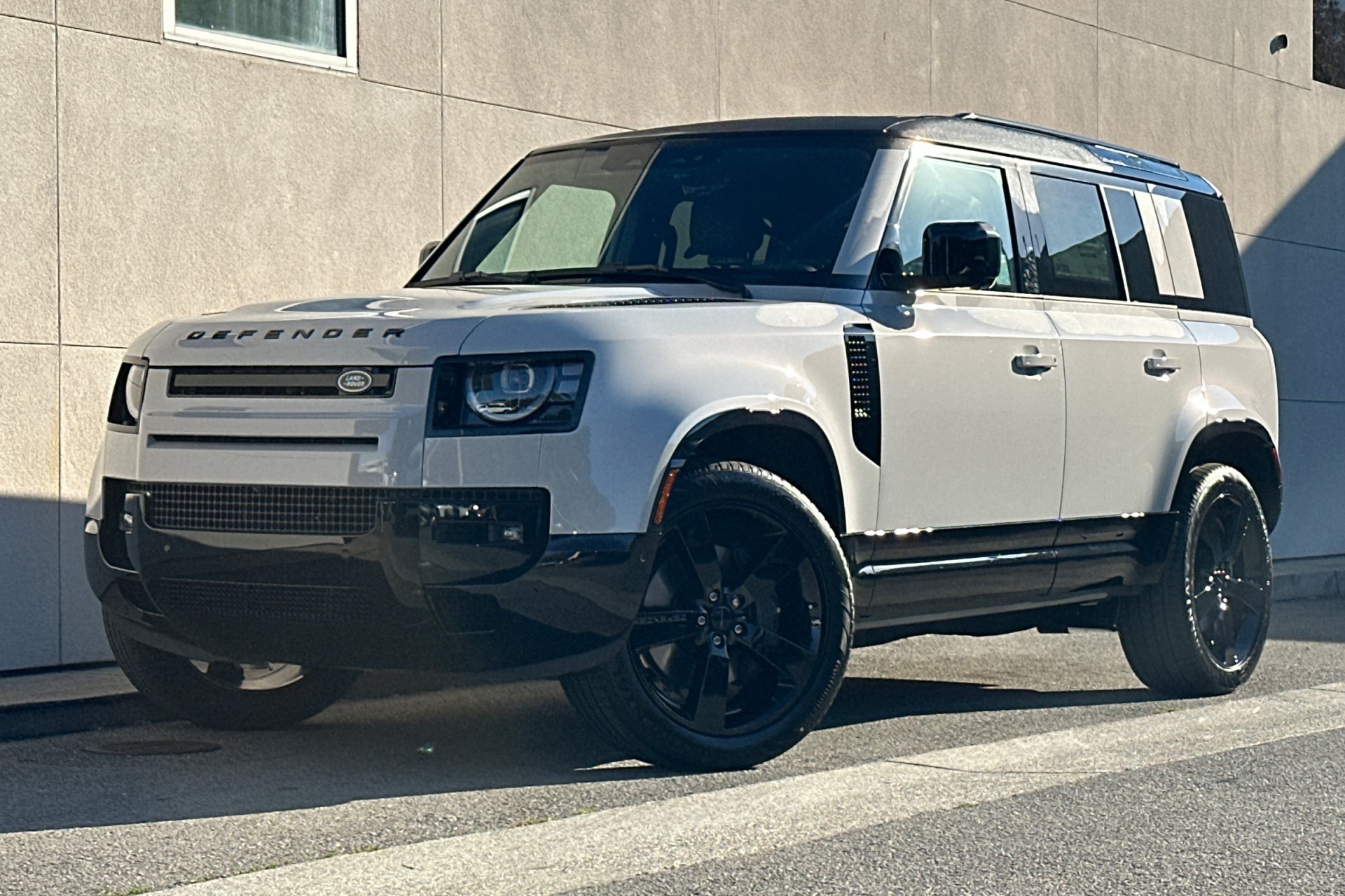 2026 Land Rover Defender 110