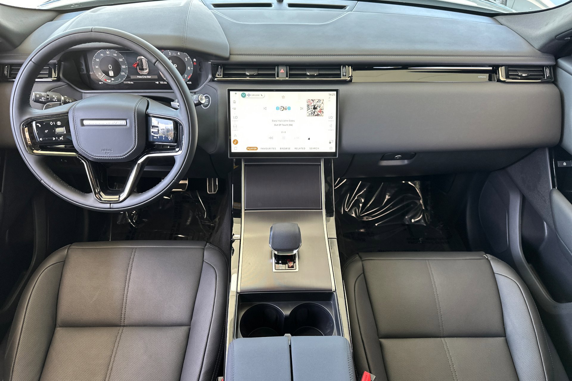 2026 Land Rover Range Rover Velar SE photo 3