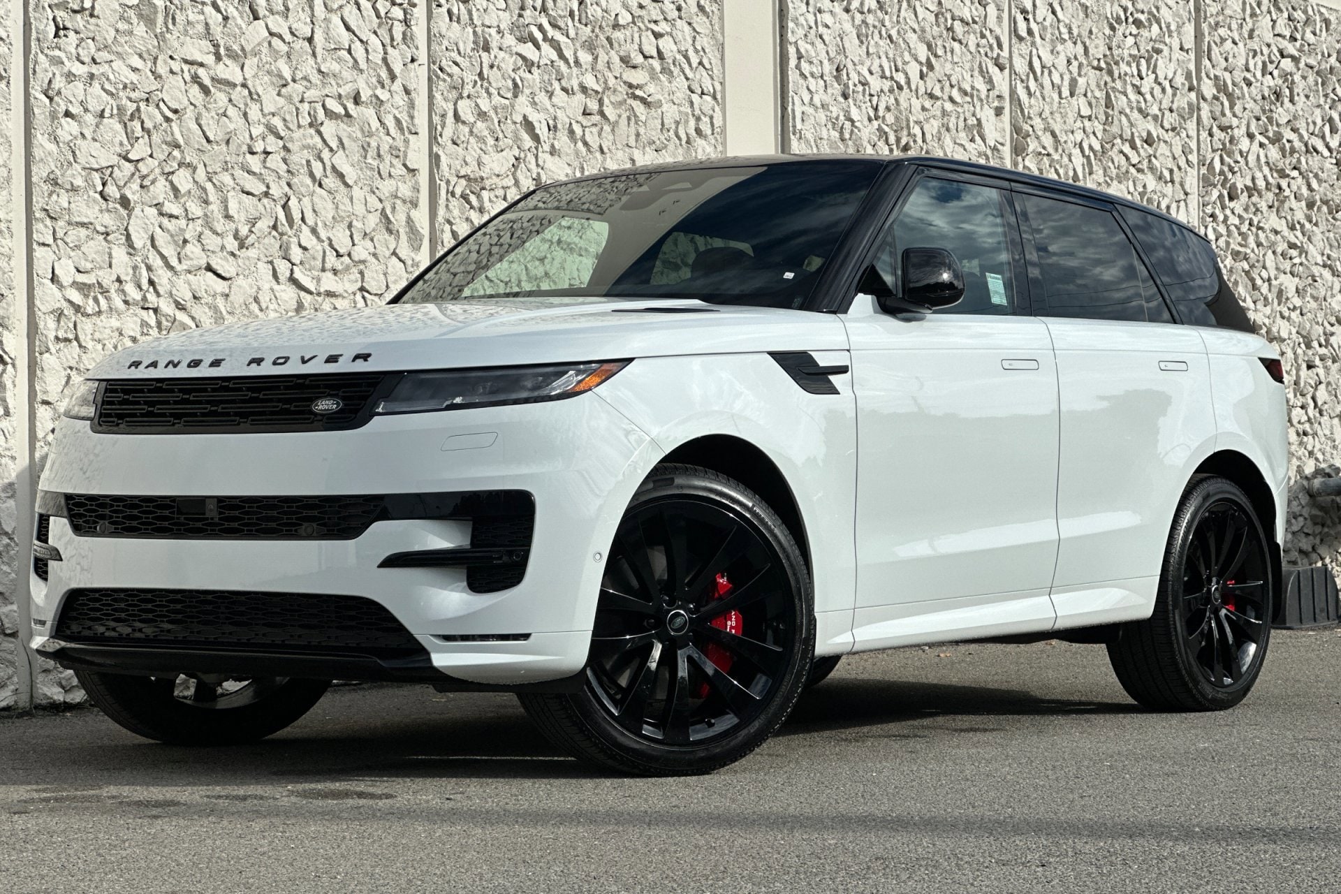 2025 Land Rover Range Rover Sport Dynamic SE's photo