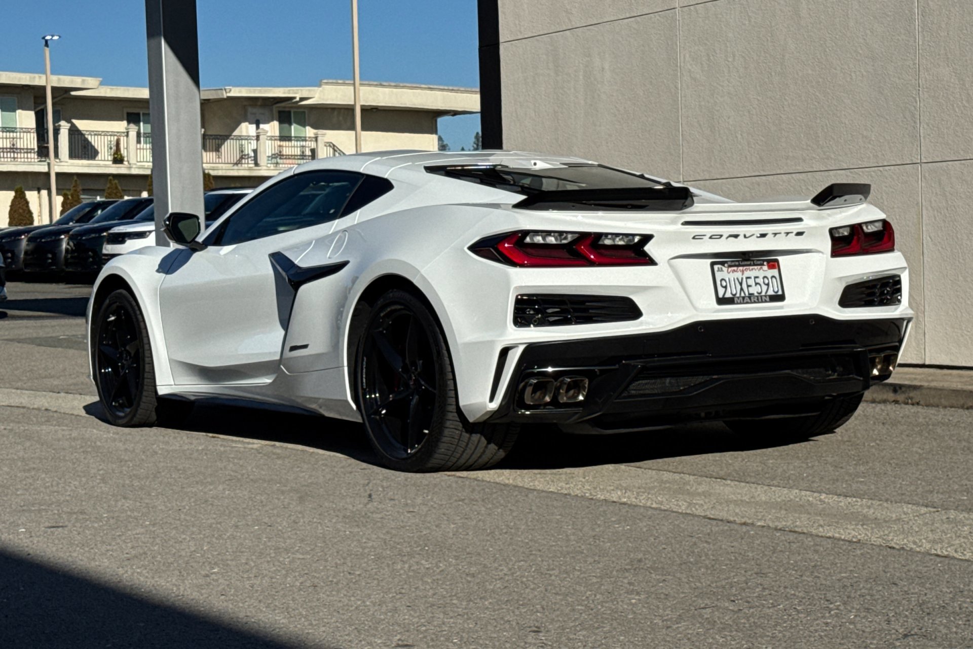 2025 Chevrolet Corvette E-RAY 2LZ photo 4