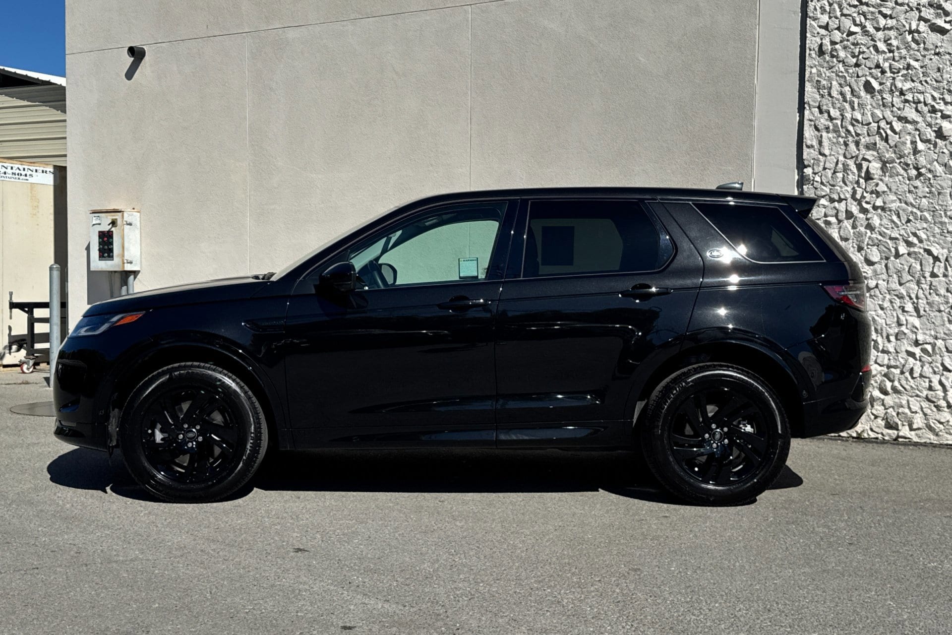 2024 Land Rover Discovery Sport Core S photo 4