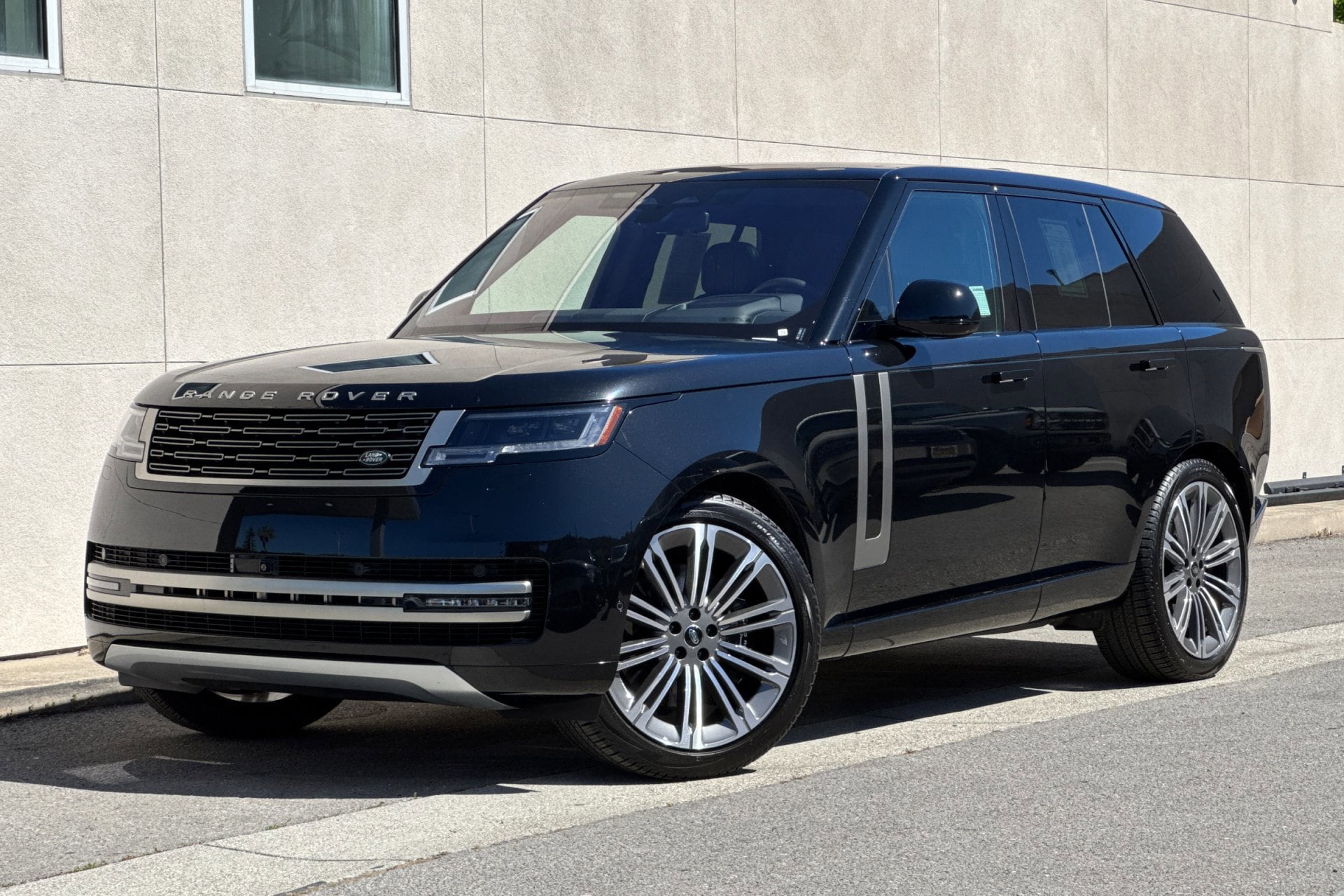2023 Land Rover New Range Rover P530 SE photo 1
