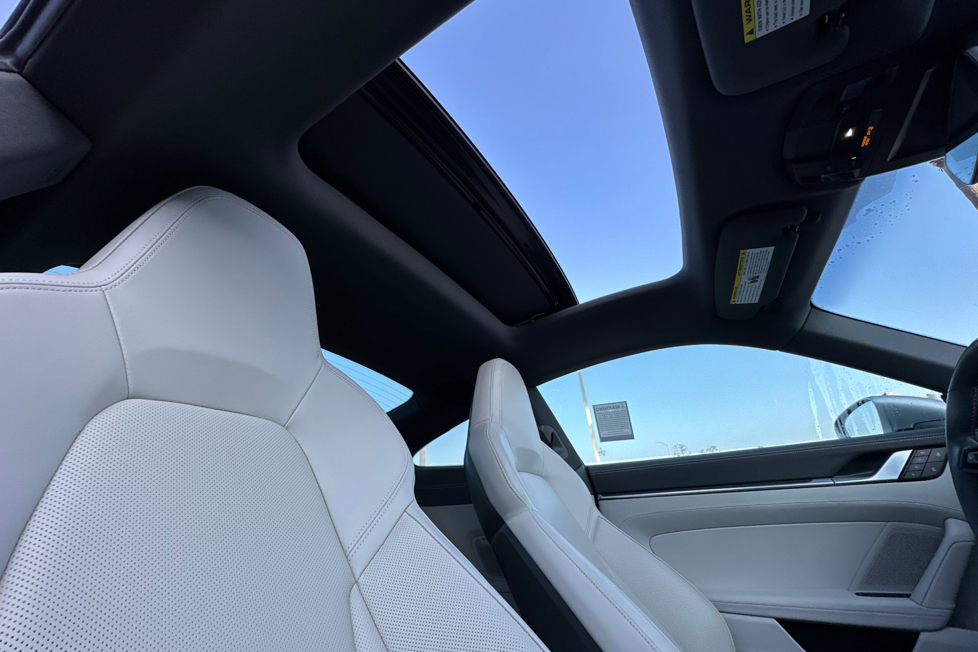 2022 Porsche 911 - Photo 18