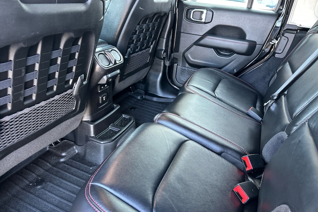 2020 Jeep Wrangler Unlimited Rubicon photo 4