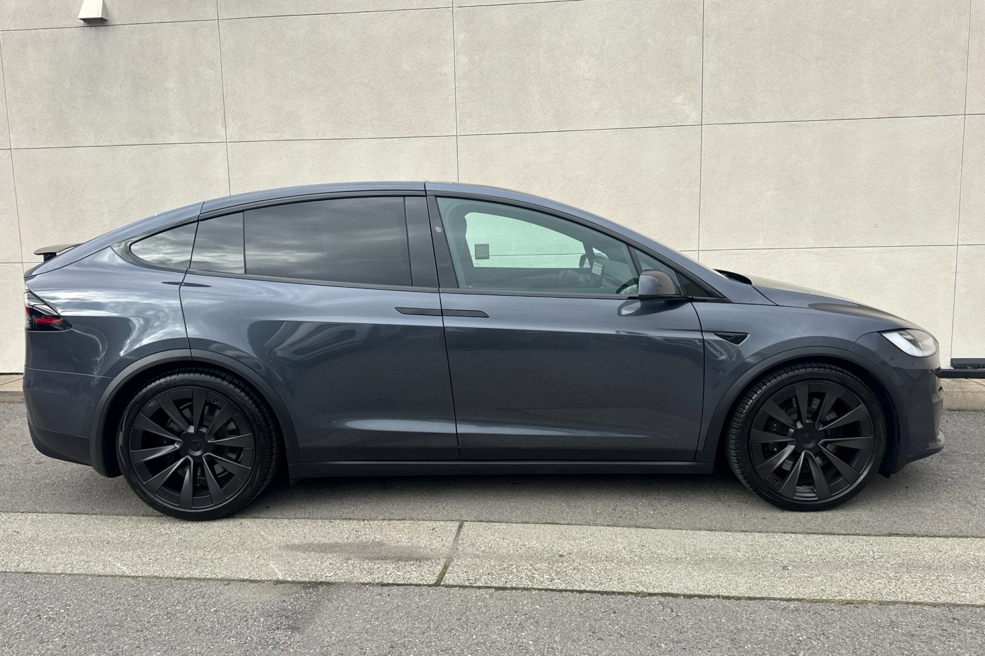 2023 Tesla Model X photo 3