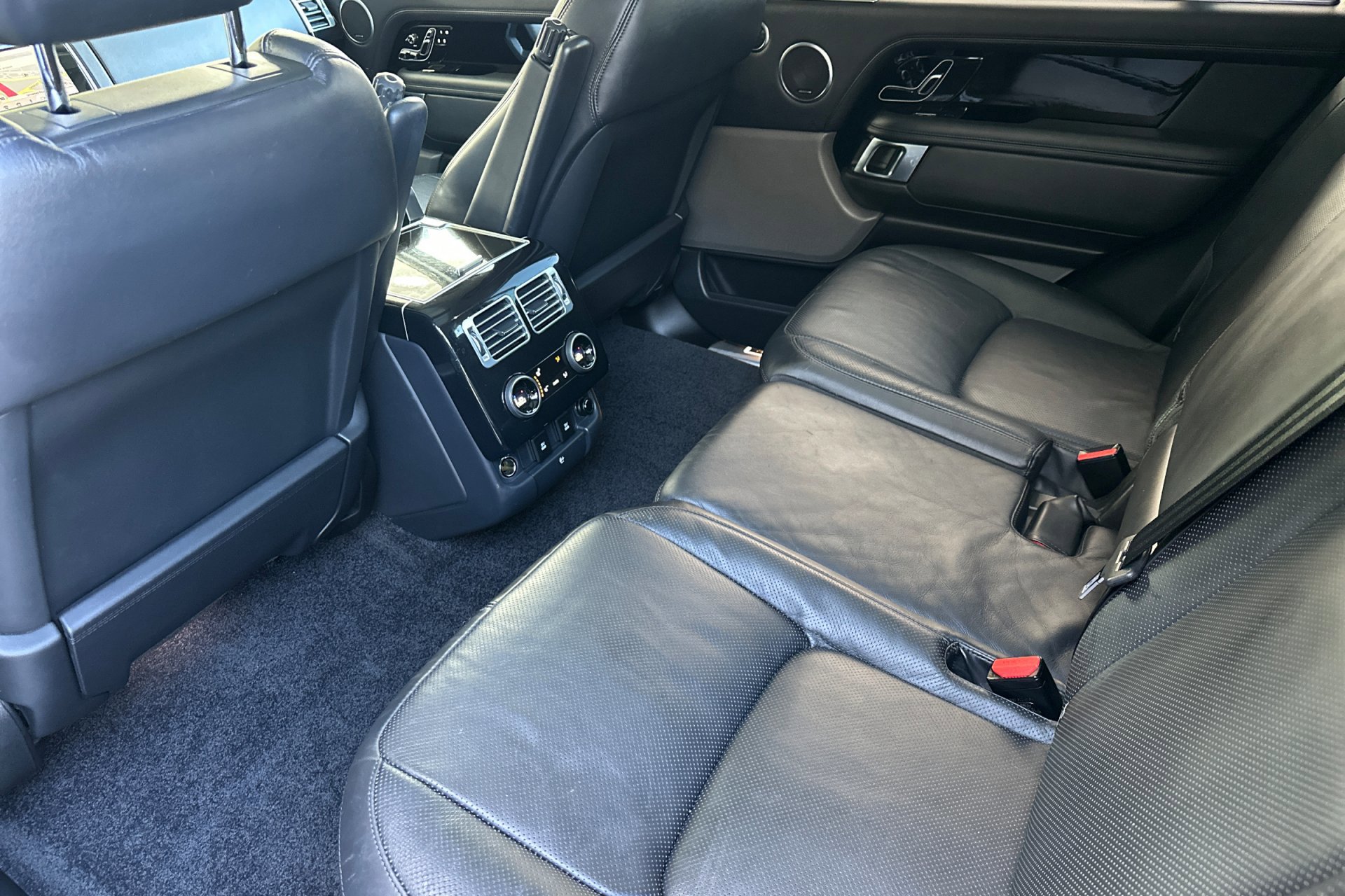 2019 Land Rover Range Rover Supercharged LWB photo 4